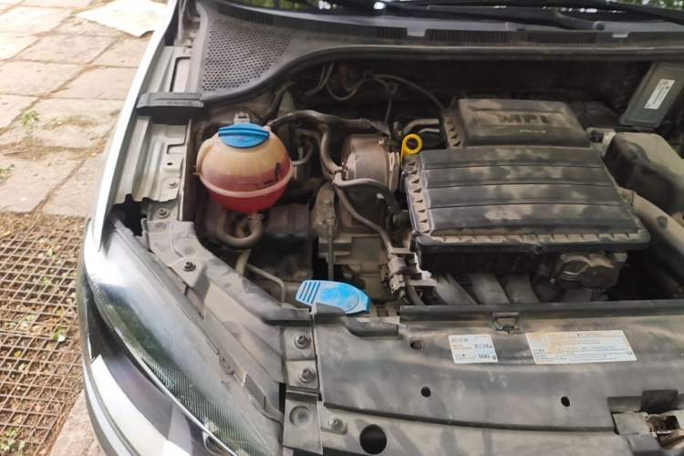 Used Volkswagen Jetta 2013 1.6L Manual Comfort Model Engine Bay Right