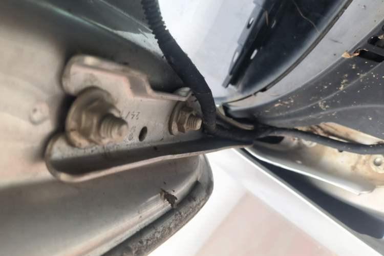 Used Volkswagen Jetta 2013 1.6L Automatic Luxury Model Engine Bay Right