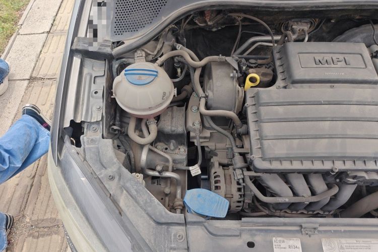 Used Volkswagen Jetta 2013 1.6L Manual Comfort Model Engine Bay Right