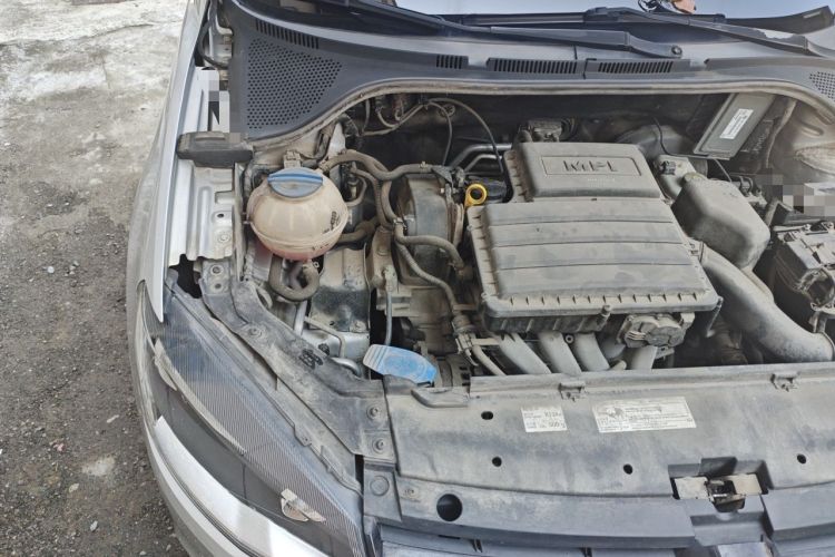 Used Volkswagen Jetta 2013 1.6L Automatic Fashion Model Engine Bay Right