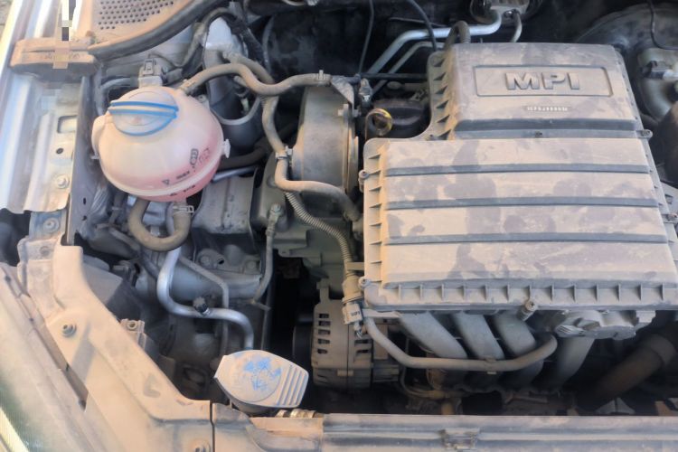 Used Volkswagen Jetta 2013 1.6L Automatic Comfort Model Engine Bay Right