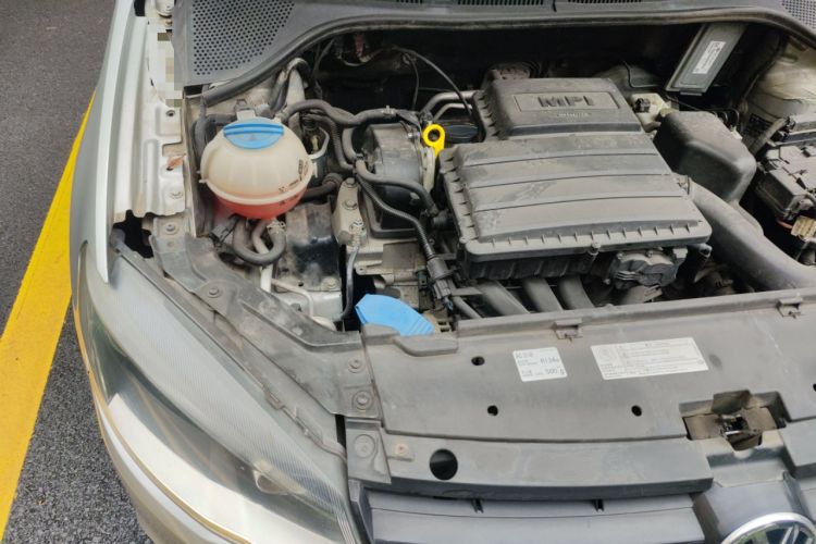Used Volkswagen Jetta 2013 1.6L Automatic Comfort Model Engine Bay Right