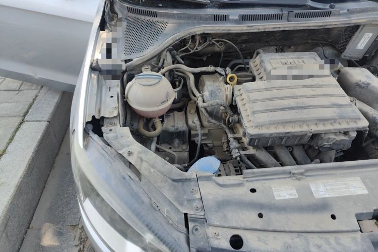 Used Volkswagen Jetta 2013 1.6L Automatic Comfort Model Engine Bay Right