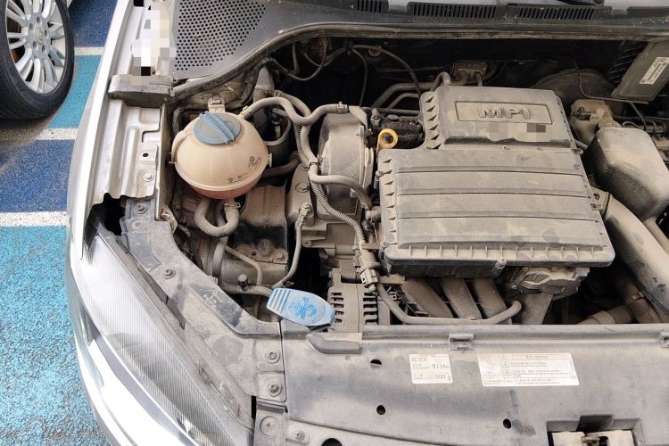 Used Volkswagen Jetta 2013 1.6L Manual Fashion Edition Engine Bay Right