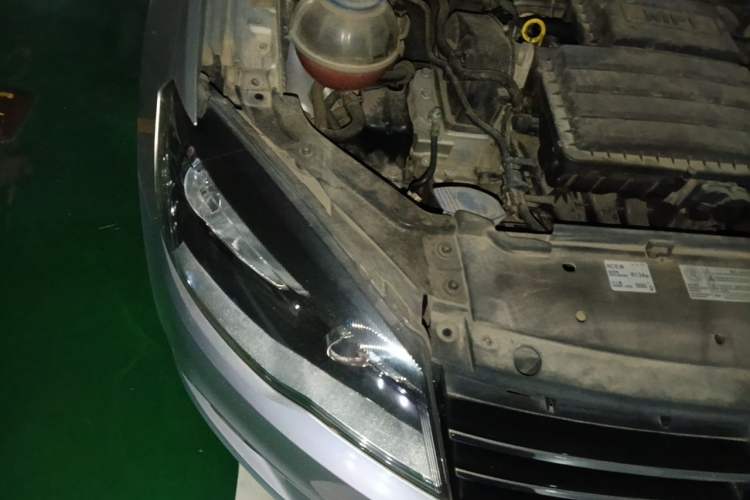 Used Volkswagen Jetta 2013 1.4L Manual Comfort Model Engine Bay Right
