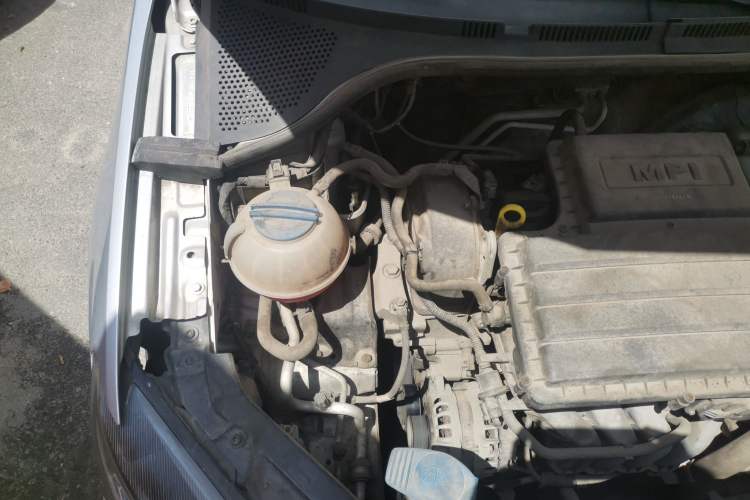 Used Volkswagen Jetta 2013 1.6L Manual Comfort Model Engine Bay Right