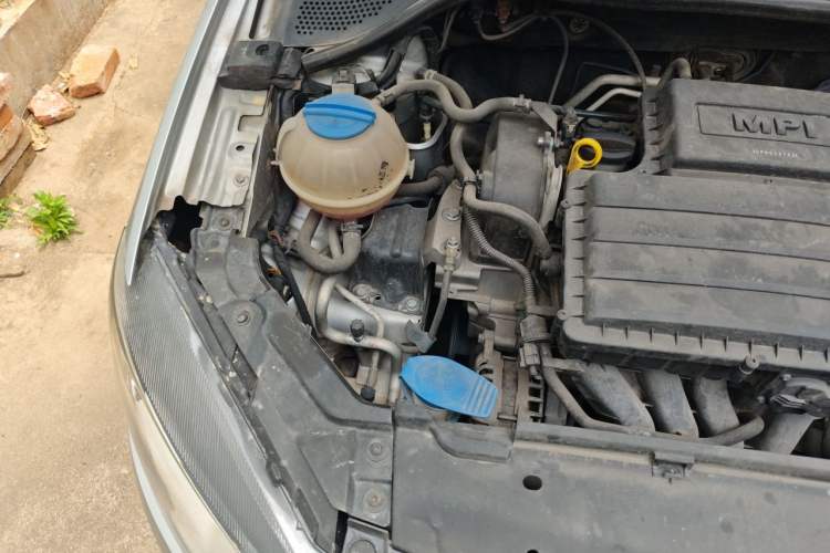 Used Volkswagen Jetta 2013 1.6L Manual Fashion Edition Engine Bay Right
