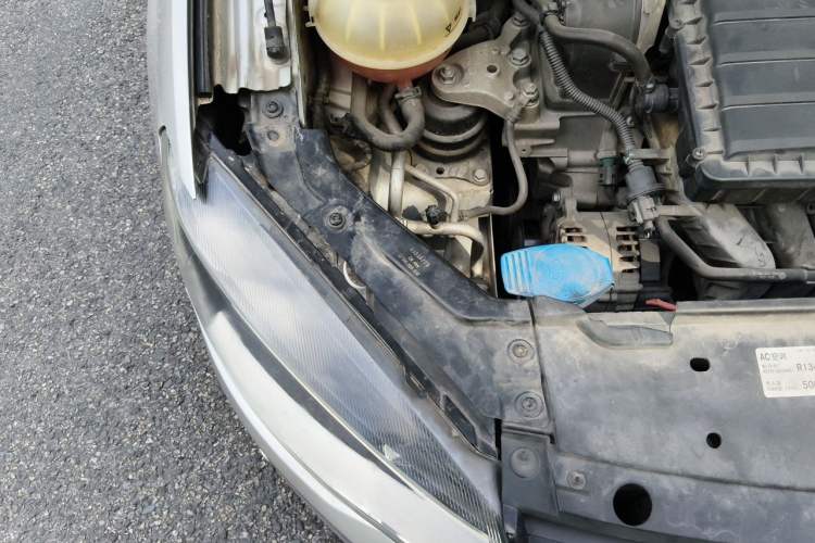 Used Volkswagen Jetta 2013 1.6L Automatic Comfort Model Engine Bay Right