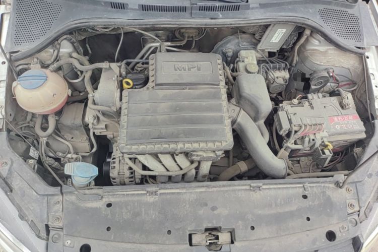 Used Volkswagen Jetta 2013 1.6L Manual Fashion Edition Engine Bay