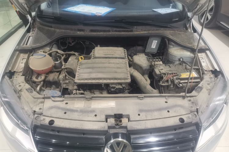 Used Volkswagen Jetta 2013 1.4L Manual Fashion Model Engine Bay
