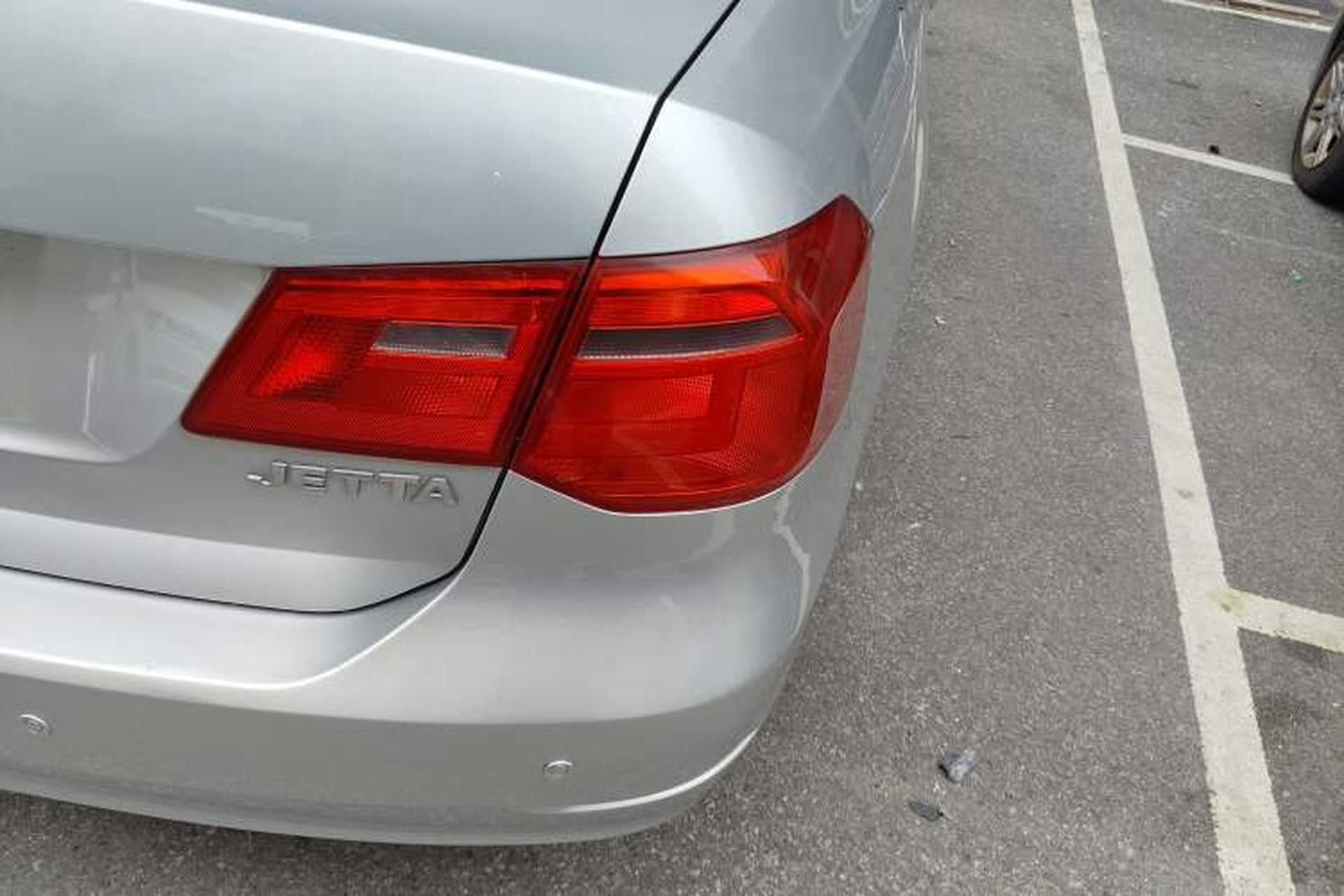 Used Volkswagen Jetta 2013 1.6L Automatic Fashion Model Exterior 3