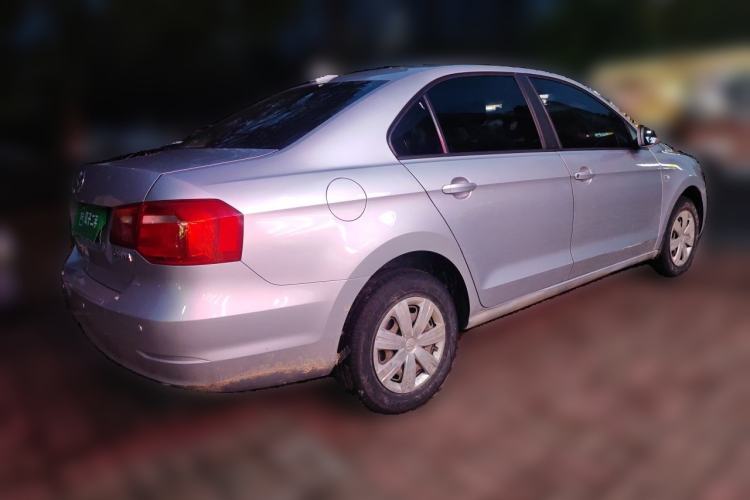 Used Volkswagen Jetta 2013 1.6L Automatic Fashion Model Exterior 5