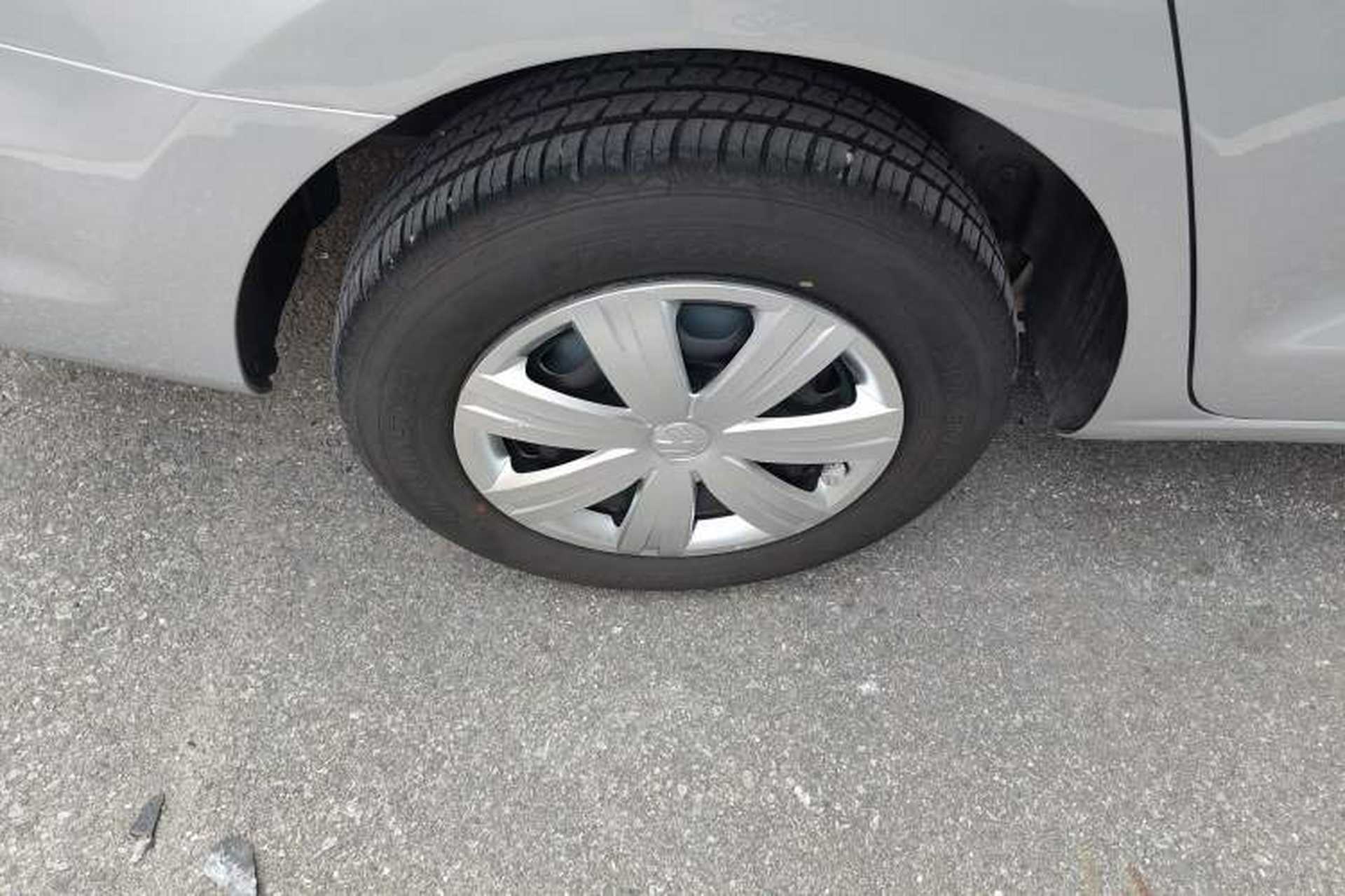 Used Volkswagen Jetta 2013 1.6L Automatic Fashion Model Exterior 5