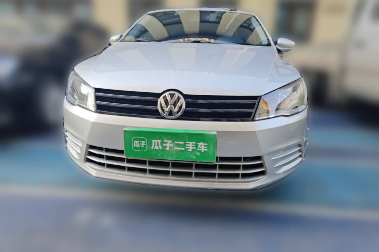 Used Volkswagen Jetta 2013 1.6L Manual Fashion Edition Front