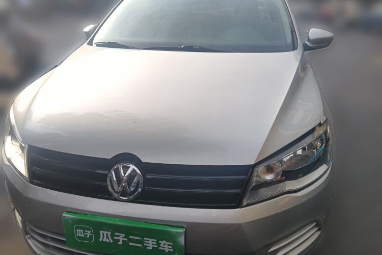 Used Volkswagen Jetta 2013 1.6L Manual Fashion Edition Front