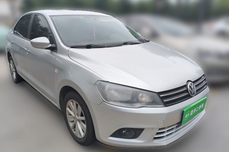 Used Volkswagen Jetta 2013 1.6L Manual Comfort Model Front Right 45 Deg
