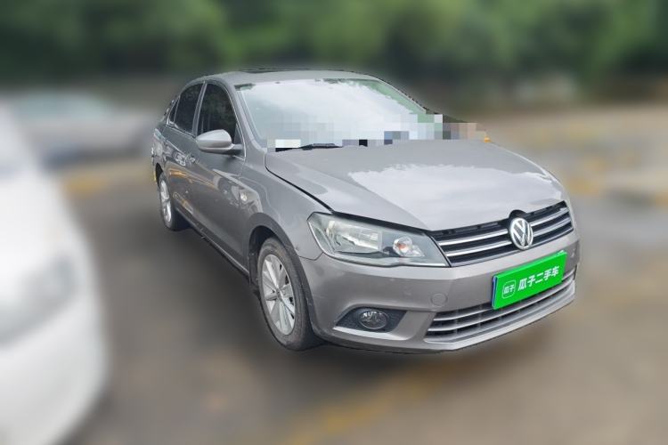 Used Volkswagen Jetta 2013 1.6L Manual Comfort Model Front Right 45 Deg