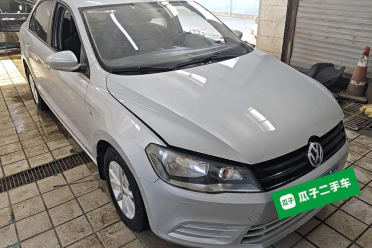 Used Volkswagen Jetta 2013 1.4L Manual Fashion Model Front Right 45 Deg