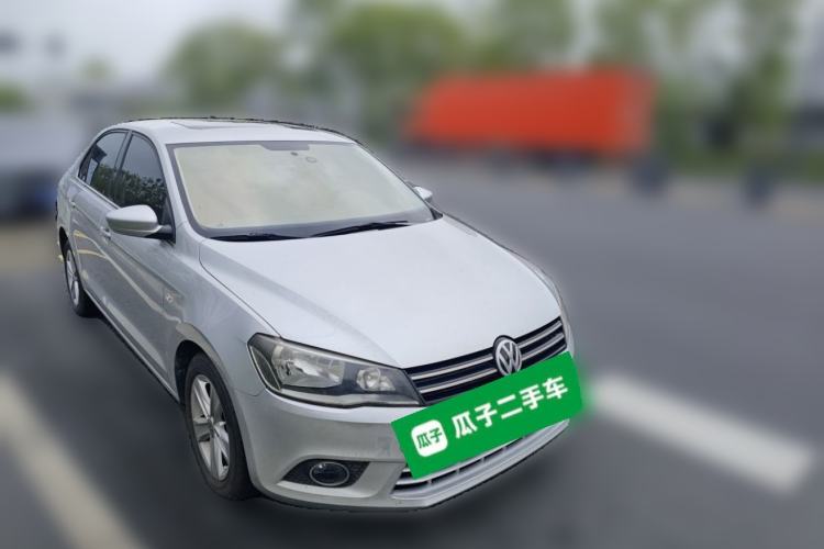 Used Volkswagen Jetta 2013 1.6L Manual Comfort Model Front Right 45 Deg