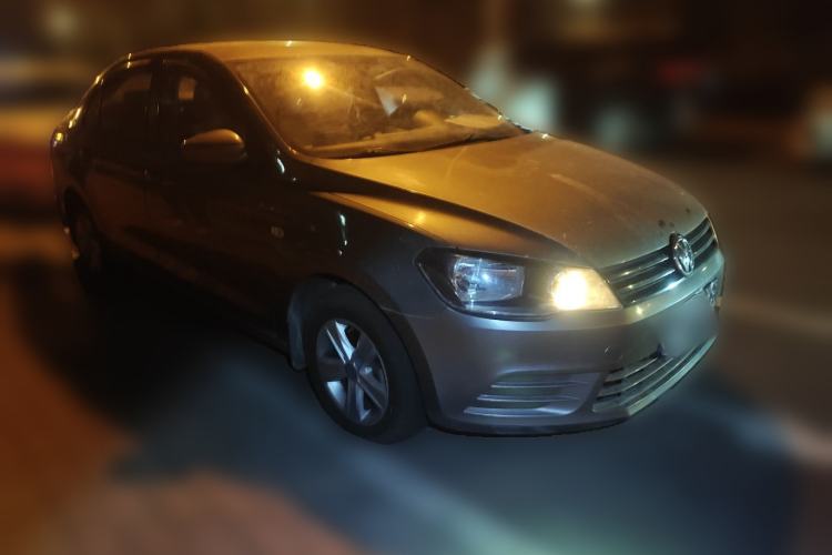 Used Volkswagen Jetta 2013 1.6L Manual Fashion Edition Front Right 45 Deg