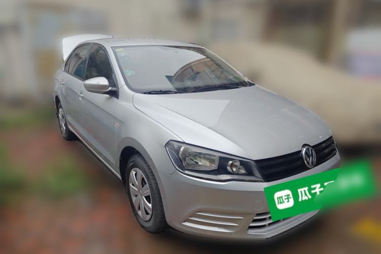 Used Volkswagen Jetta 2013 1.6L Manual Fashion Edition Front Right 45 Deg