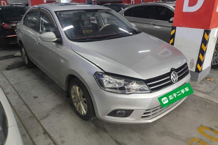 Used Volkswagen Jetta 2013 1.6L Automatic Comfort Model Front Right 45 Deg