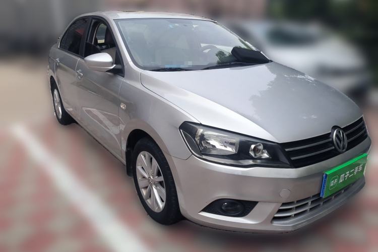 Used Volkswagen Jetta 2013 1.6L Automatic Luxury Model Front Right 45 Deg