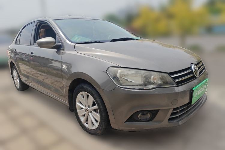 Used Volkswagen Jetta 2013 1.6L Manual Comfort Model Front Right 45 Deg