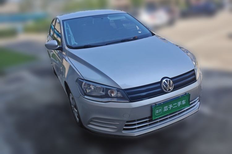 Used Volkswagen Jetta 2013 1.6L Automatic Fashion Model Front Right 45 Deg