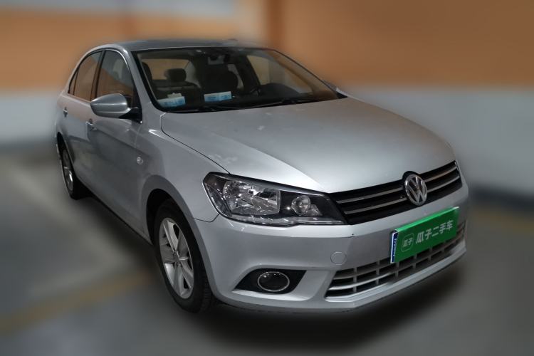 Used Volkswagen Jetta 2013 1.6L Manual Luxury Model Front Right 45 Deg