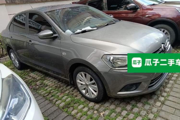 Used Volkswagen Jetta 2013 1.6L Automatic Comfort Model Front Right 45 Deg