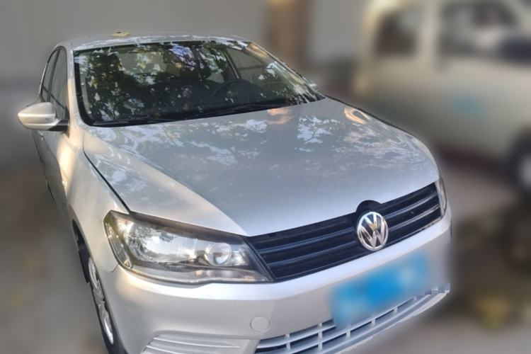 Used Volkswagen Jetta 2013 1.4L Manual Fashion Model Front Right 45 Deg