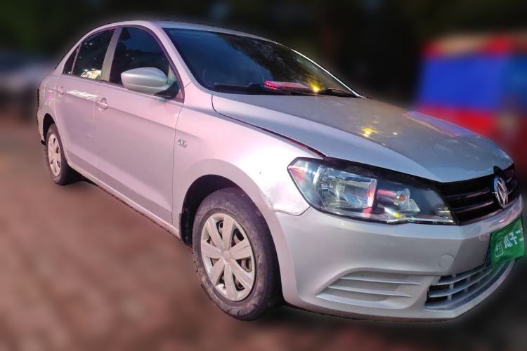 Used Volkswagen Jetta 2013 1.6L Automatic Fashion Model Front Right 45 Deg