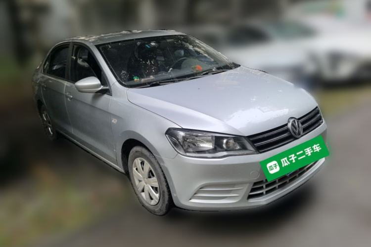 Used Volkswagen Jetta 2013 1.6L Manual Fashion Edition Front Right 45 Deg