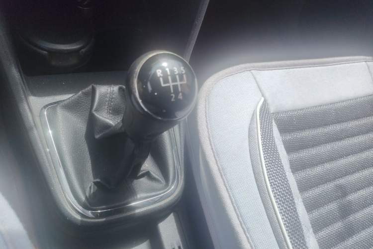 Used Volkswagen Jetta 2013 1.4L Manual Comfort Model Gear Lever