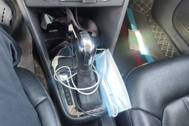 Used Volkswagen Jetta 2013 1.6L Automatic Comfort Model Gear Lever