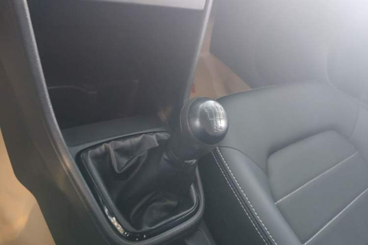 Used Volkswagen Jetta 2013 1.4L Manual Fashion Model Gear Lever
