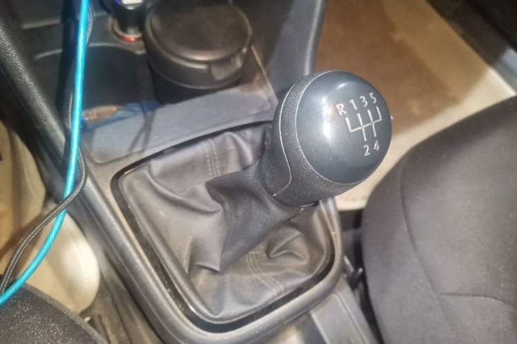 Used Volkswagen Jetta 2013 1.4L Manual Fashion Model Gear Lever
