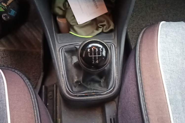 Used Volkswagen Jetta 2013 1.4L Manual Comfort Model Gear Lever