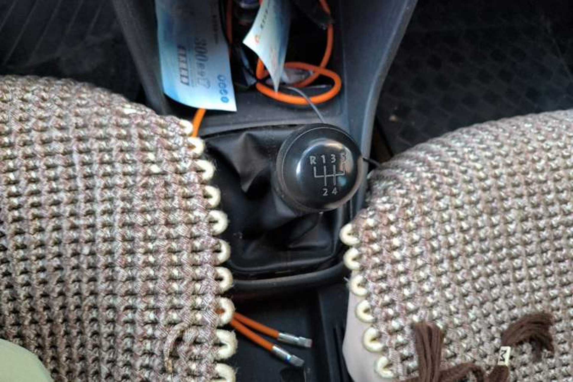 Used Volkswagen Jetta 2013 1.6L Manual Fashion Edition Gear Lever