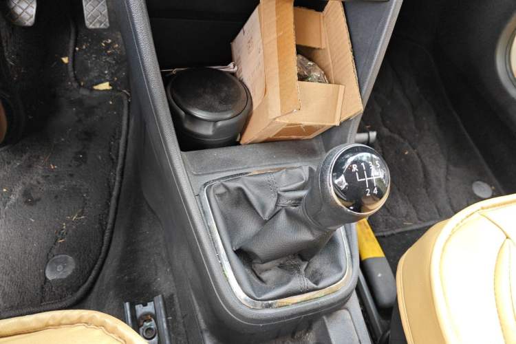 Used Volkswagen Jetta 2013 1.4L Manual Comfort Model Gear Lever