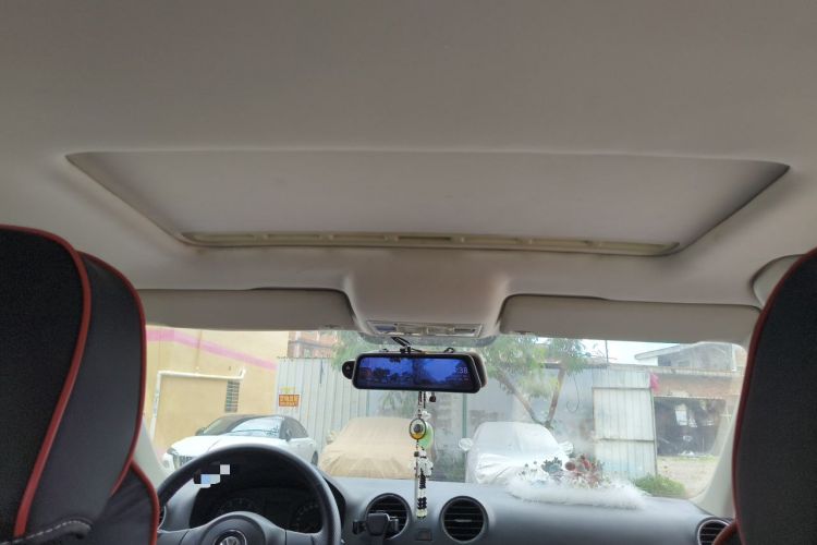 Used Volkswagen Jetta 2013 1.6L Automatic Comfort Model Headliner