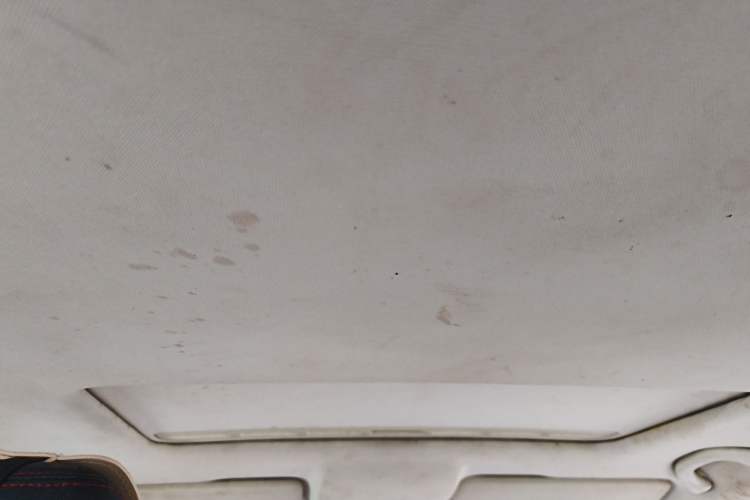 Used Volkswagen Jetta 2013 1.6L Manual Comfort Model Headliner