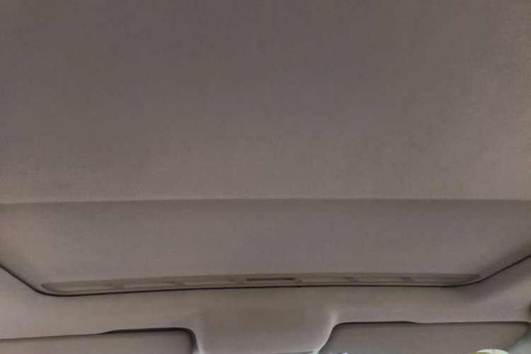 Used Volkswagen Jetta 2013 1.6L Manual Comfort Model Headliner