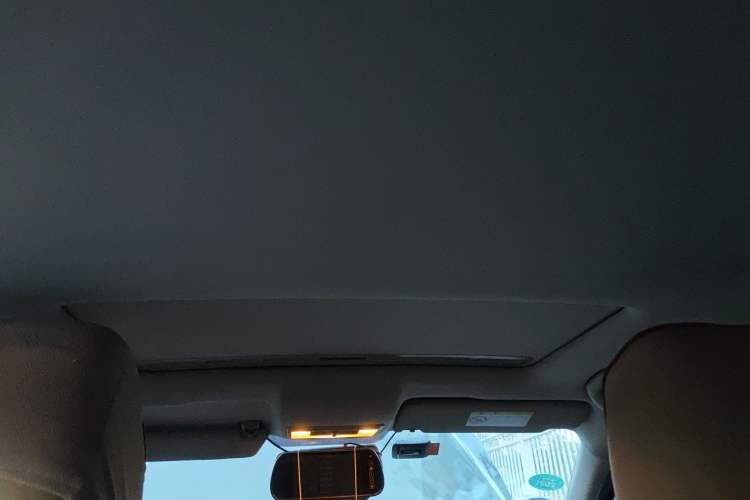 Used Volkswagen Jetta 2013 1.6L Automatic Comfort Model Headliner
