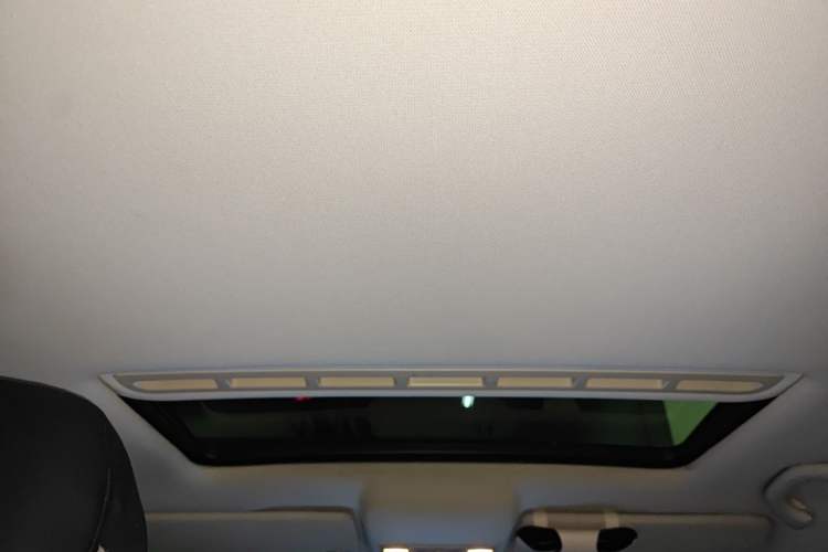 Used Volkswagen Jetta 2013 1.6L Automatic Comfort Model Headliner