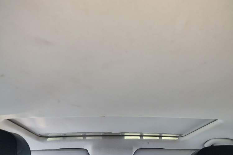 Used Volkswagen Jetta 2013 1.6L Manual Comfort Model Headliner