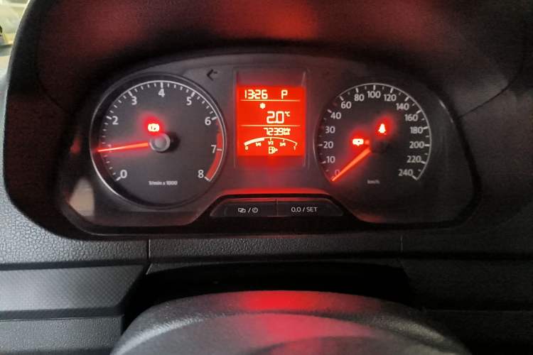 Used Volkswagen Jetta 2013 1.6L Automatic Fashion Model Instrument Cluster