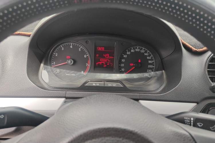 Used Volkswagen Jetta 2013 1.6L Manual Comfort Model Instrument Cluster