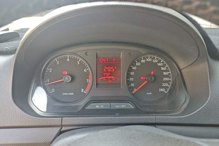 Used Volkswagen Jetta 2013 1.6L Automatic Fashion Model Instrument Cluster